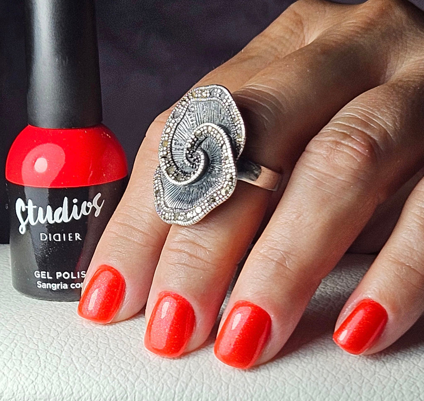 Studios Didier Hibrid Gél Lakk, Sangria Coral, 8ml
