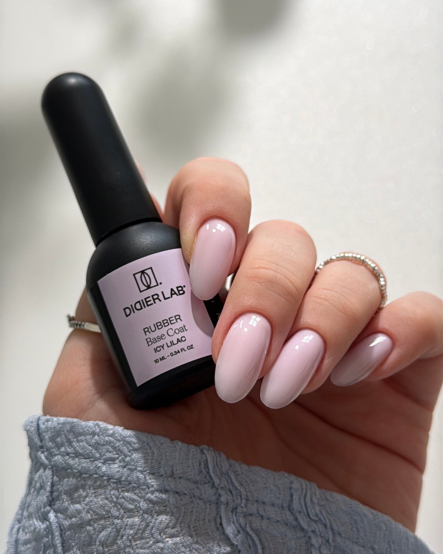 Rubber Base gél lakk alap valódi gumival, Icy Lilac, 10ml